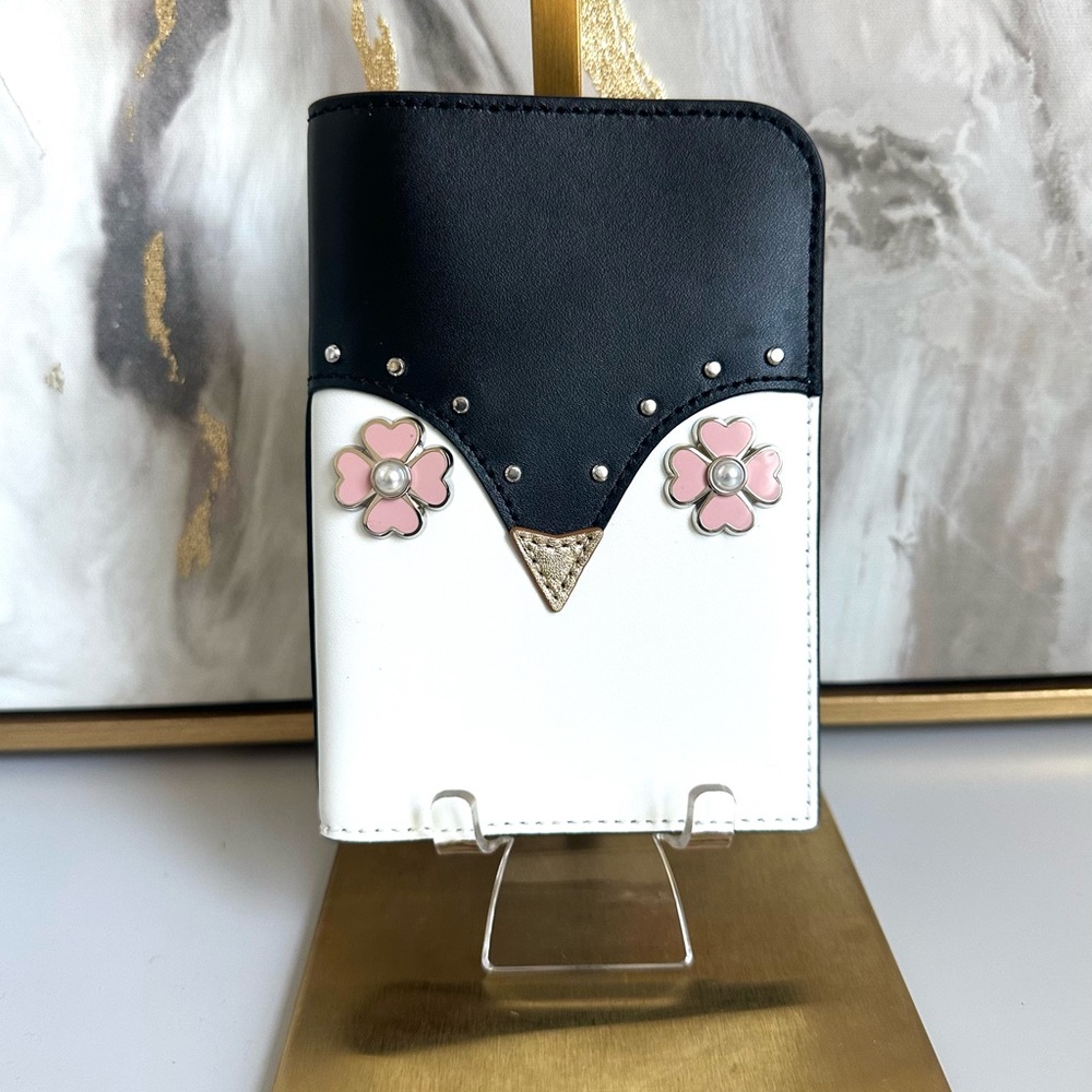 NWOT Kate Spade Frosty Penguin Passport Holder